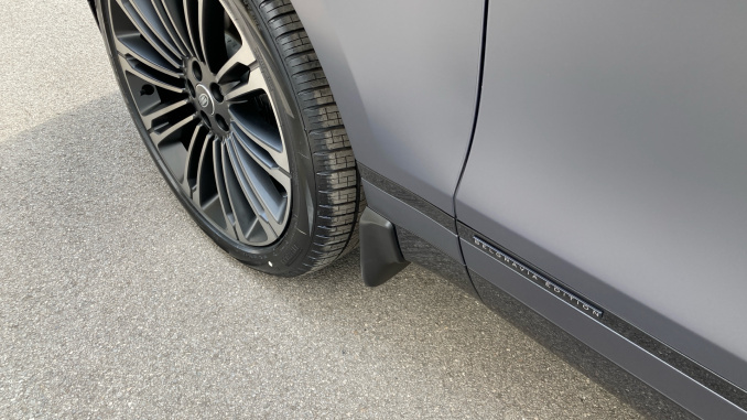Land Rover Range Rover Velar 3.0 D300 MHEV Belgravia Edition Satin 5dr Auto Diesel Estate - Image 53